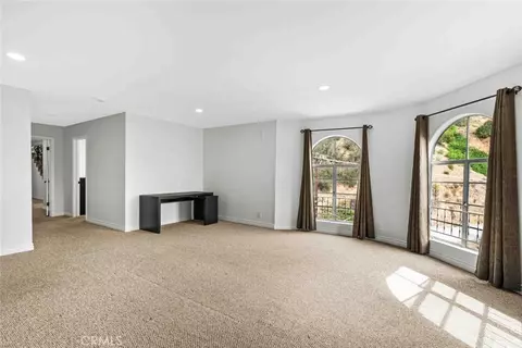 Living - 631 Caleb St, Glendale, CA 91202 photo 12 of 13