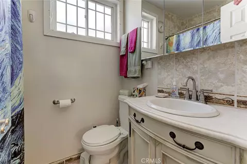 Bath - 13158 Carl, Pacoima, CA 91331 photo 1 of 2