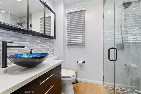 Bath - 3722 3rd, Glendale, CA 91214 photo 3 of 3