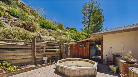 Exterior - 11246 Denivelle Pl, Tujunga, CA 91042 photo 14 of 19