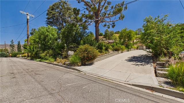11246 Denivelle Pl, Tujunga, CA 91042