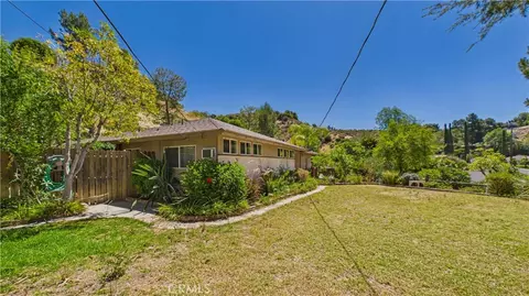 Exterior - 11246 Denivelle Pl, Tujunga, CA 91042 photo 9 of 19