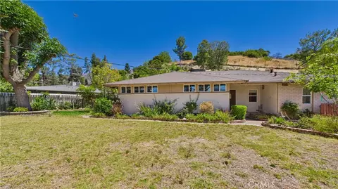 Exterior - 11246 Denivelle Pl, Tujunga, CA 91042 photo 8 of 19