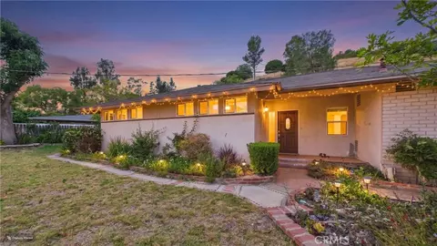 Exterior - 11246 Denivelle Pl, Tujunga, CA 91042 photo 2 of 19