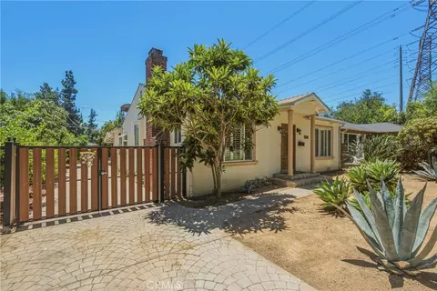 Exterior - 3170 E Orange Grv, Pasadena, CA 91107 photo 7 of 22