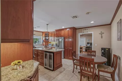 Kitchen - 3170 E Orange Grv, Pasadena, CA 91107 photo 1 of 10