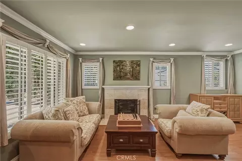 Living - 3170 E Orange Grv, Pasadena, CA 91107 photo 5 of 8