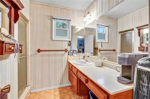 Bath - 9818 Creemore Dr, Tujunga, CA 91042 photo 3 of 3