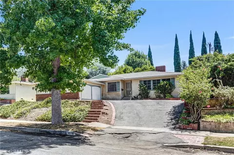 Exterior - 9818 Creemore Dr, Tujunga, CA 91042 photo 4 of 8