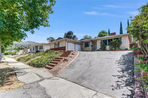 Exterior - 9818 Creemore Dr, Tujunga, CA 91042 photo 2 of 8