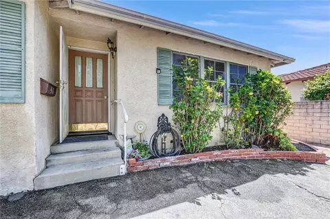Exterior - 9818 Creemore Dr, Tujunga, CA 91042 photo 5 of 8