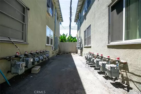 Exterior - 15445 Vanowen St, Van Nuys, CA 91406 photo 6 of 15