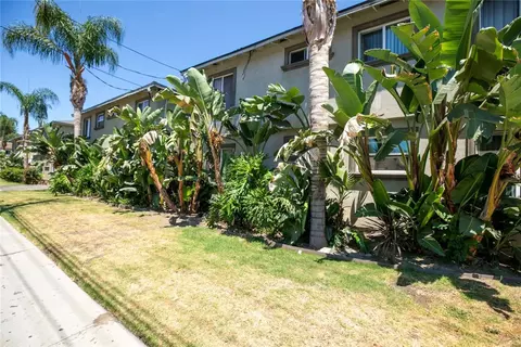 Exterior - 15445 Vanowen St, Van Nuys, CA 91406 photo 11 of 15