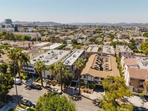View/Area - 444 Myrtle St #4, Glendale, CA 91203 photo 2 of 4