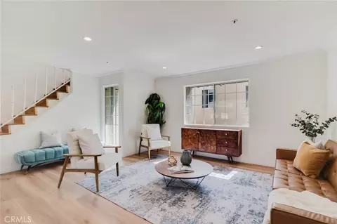 Living - 444 Myrtle St #4, Glendale, CA 91203 photo 1 of 3