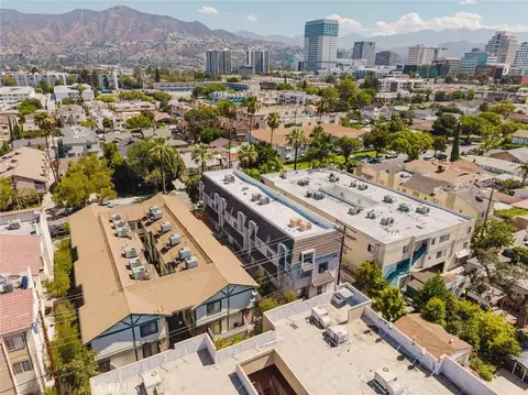 View/Area - 444 Myrtle St #4, Glendale, CA 91203 photo 3 of 4