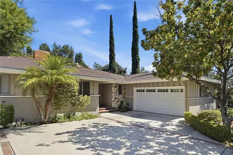 5154 Crown Ave, La Canada Flintridge, CA 91011