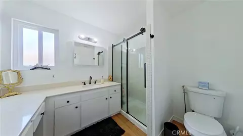 Bath - 11014 Tinker Ave, Tujunga, CA 91042 photo 2 of 4