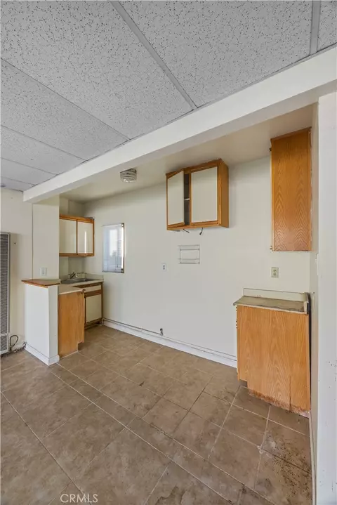 Kitchen - 1207 Graynold, Glendale, CA 91202 photo 6 of 9