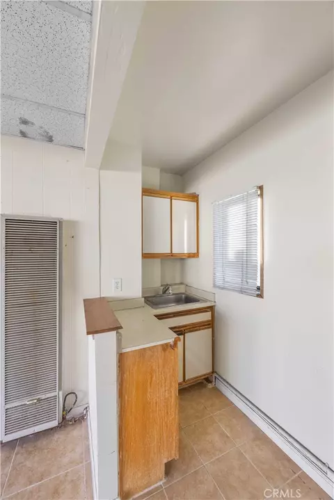 Kitchen - 1207 Graynold, Glendale, CA 91202 photo 7 of 9