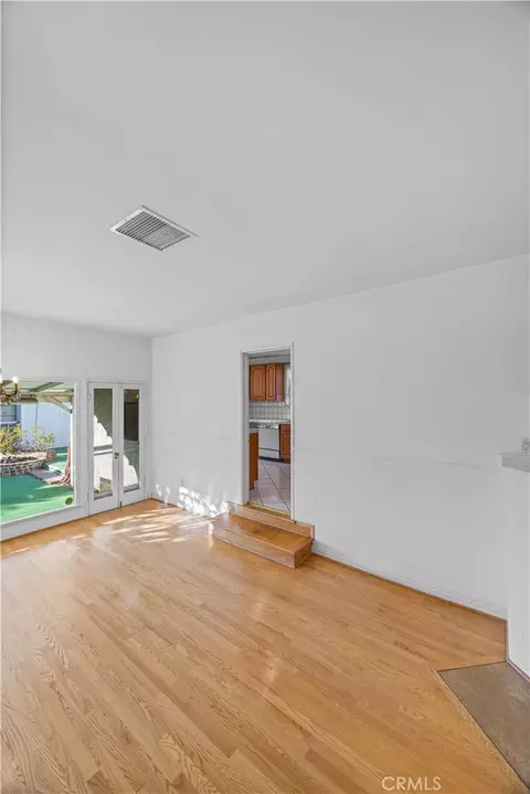 Living - 1207 Graynold, Glendale, CA 91202 photo 6 of 7
