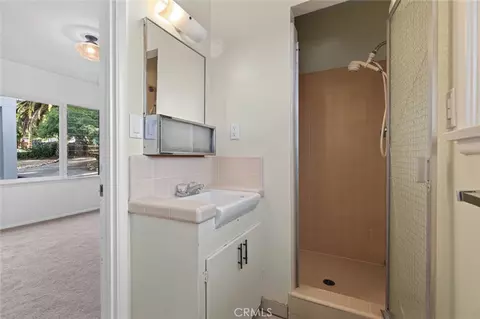 Bath - 6604 Valmont St, Tujunga, CA 91042 photo 2 of 3
