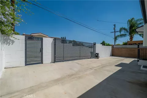 Exterior - 828 E Fairmount Rd, Burbank, CA 91501 photo 5 of 5
