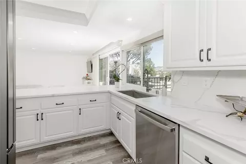 Kitchen - 11801 Thunderbird Ave, Porter Ranch, CA 91326 photo 1 of 4