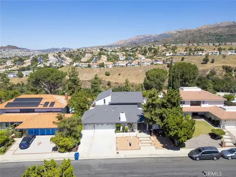 View/Area - 11801 Thunderbird Ave, Porter Ranch, CA 91326 photo 1 of 4