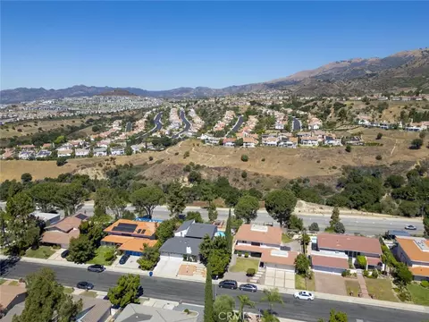 View/Area - 11801 Thunderbird Ave, Porter Ranch, CA 91326 photo 2 of 4