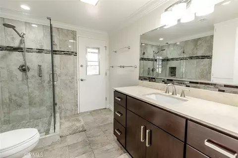 Bath - 11801 Thunderbird Ave, Porter Ranch, CA 91326 photo 2 of 6