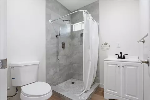 Bath - 11215 Lull, Sun Valley, CA 91352 photo 3 of 3