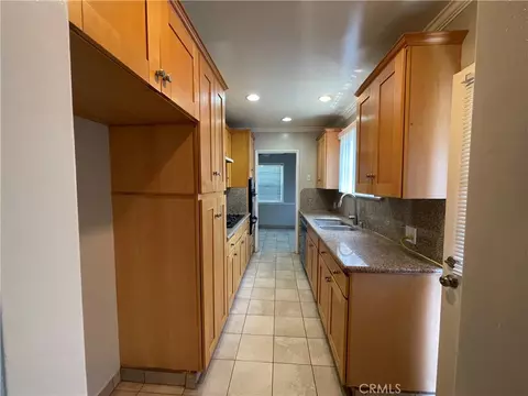 Entry Way - 140 N Berkeley, Pasadena, CA 91107 photo 1 of 1
