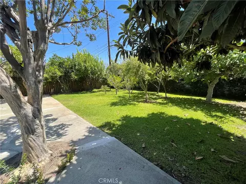 Exterior - 140 N Berkeley, Pasadena, CA 91107 photo 5 of 11