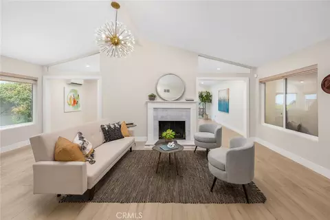 Living - 10842 Owens, Tujunga, CA 91042 photo 2 of 10