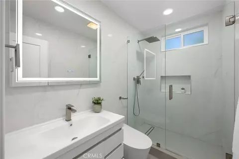 Bath - 10842 Owens, Tujunga, CA 91042 photo 1 of 3