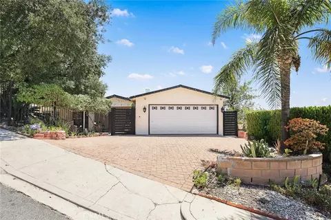 Exterior - 10842 Owens, Tujunga, CA 91042 photo 4 of 30