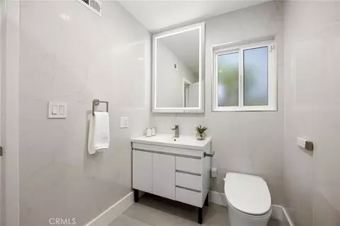 Bath - 10842 Owens, Tujunga, CA 91042 photo 2 of 3