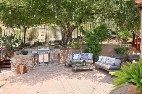 Exterior - 10842 Owens, Tujunga, CA 91042 photo 6 of 30