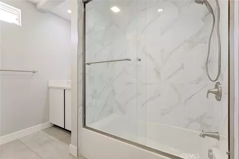Bath - 7565 Mcgroarty St, Tujunga, CA 91042 photo 2 of 4