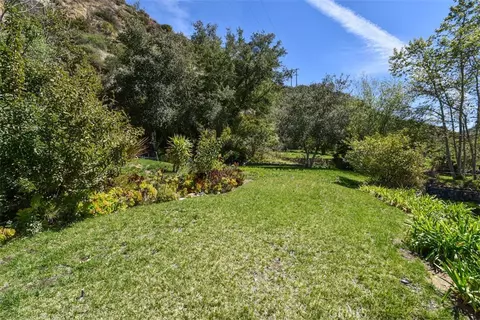 Exterior - 2447 Stonyvale Rd, Tujunga, CA 91042 photo 2 of 23