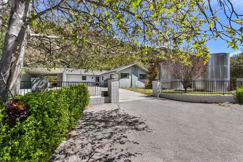 Exterior - 2447 Stonyvale Rd, Tujunga, CA 91042 photo 20 of 23