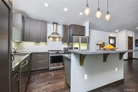 Kitchen - 2447 Stonyvale Rd, Tujunga, CA 91042 photo 3 of 6