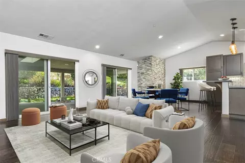 Living - 2447 Stonyvale Rd, Tujunga, CA 91042 photo 2 of 4