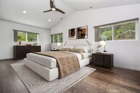 Bedroom - 2447 Stonyvale Rd, Tujunga, CA 91042 photo 3 of 4