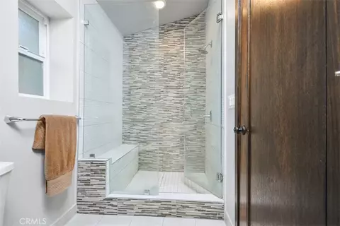 Bath - 2447 Stonyvale Rd, Tujunga, CA 91042 photo 4 of 4
