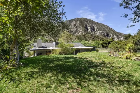 Exterior - 2447 Stonyvale Rd, Tujunga, CA 91042 photo 18 of 23
