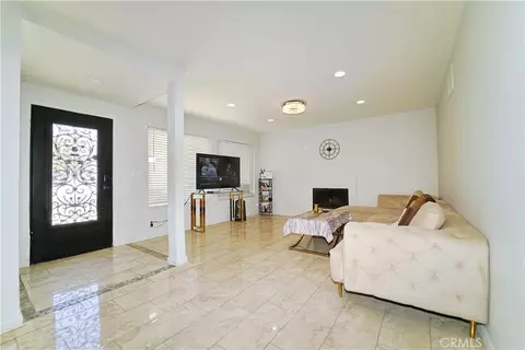 4700 Topanga Cyn, Woodland Hills, CA 91364
