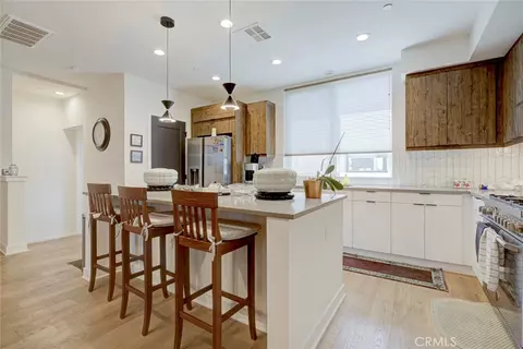 1049 N Joels Pl, Los Angeles, CA 90012