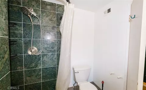 Bath - 1048 Vallejo Ave, Simi Valley, CA 93065 photo 2 of 3